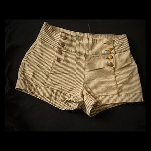 Pin stripe High Rise shorts